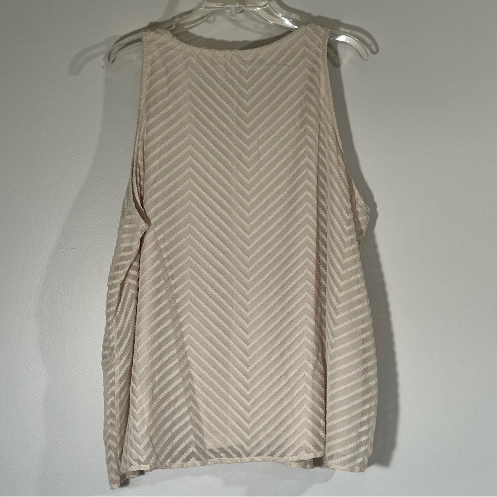 Maurice's‎ Chevron Sleeveless Top - Picture 2 of 6